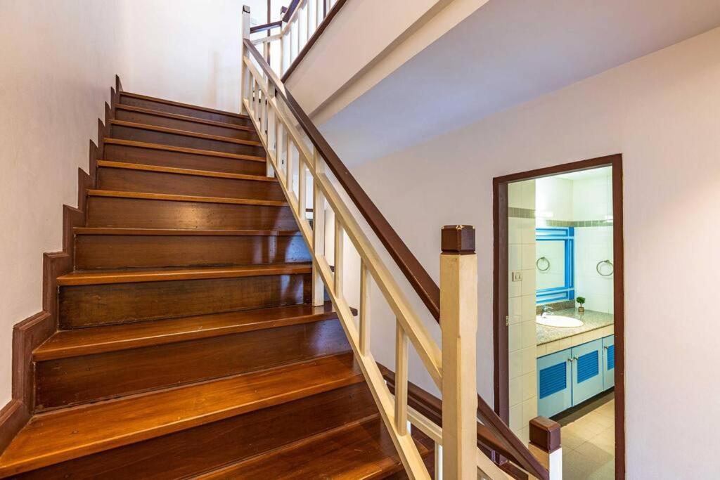 4 Bedroom Townhouse In Great Location! HHQ Eksteriør bilde
