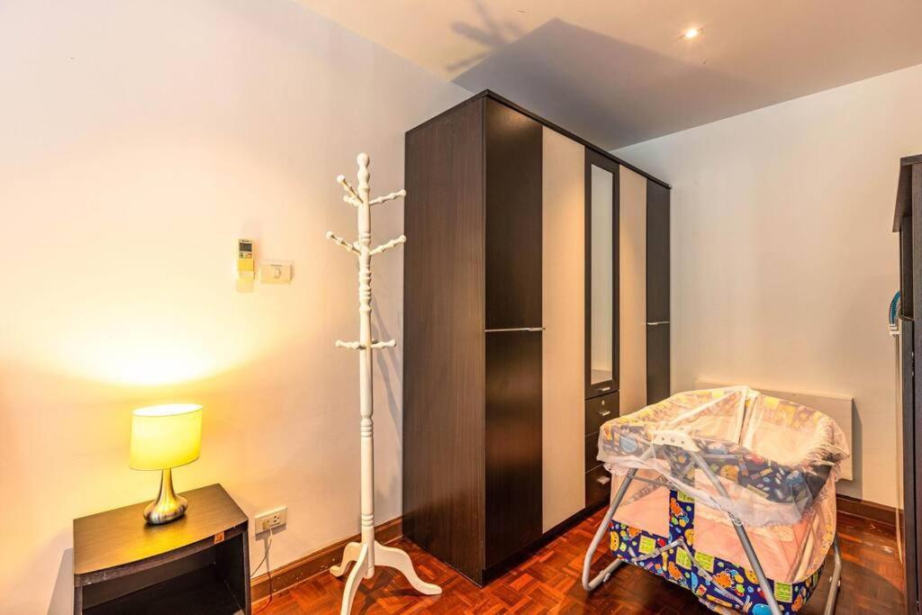 4 Bedroom Townhouse In Great Location! HHQ Eksteriør bilde