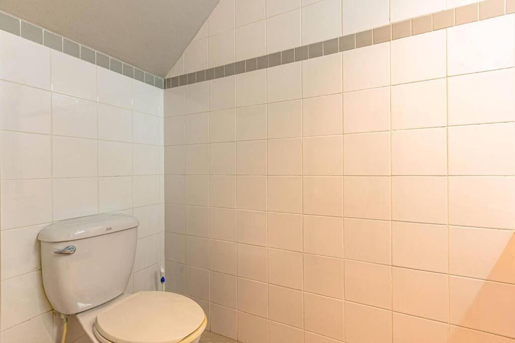 4 Bedroom Townhouse In Great Location! HHQ Eksteriør bilde