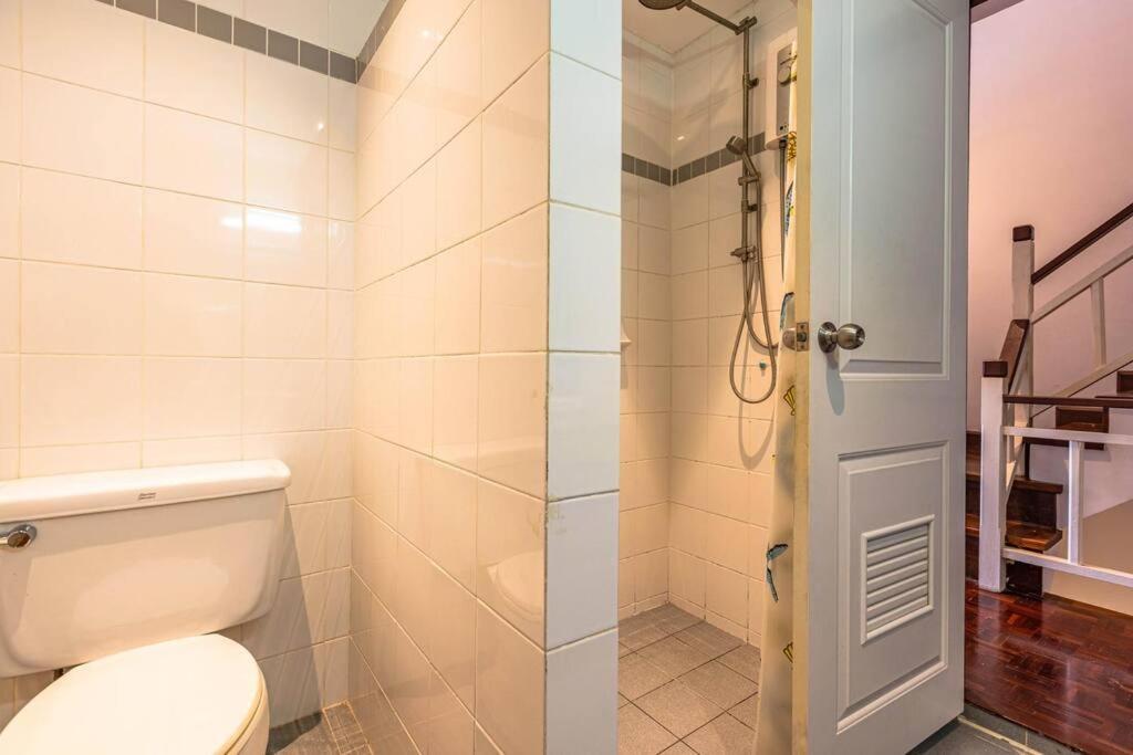 4 Bedroom Townhouse In Great Location! HHQ Eksteriør bilde