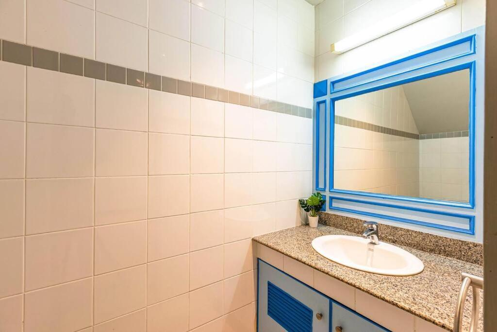 4 Bedroom Townhouse In Great Location! HHQ Eksteriør bilde