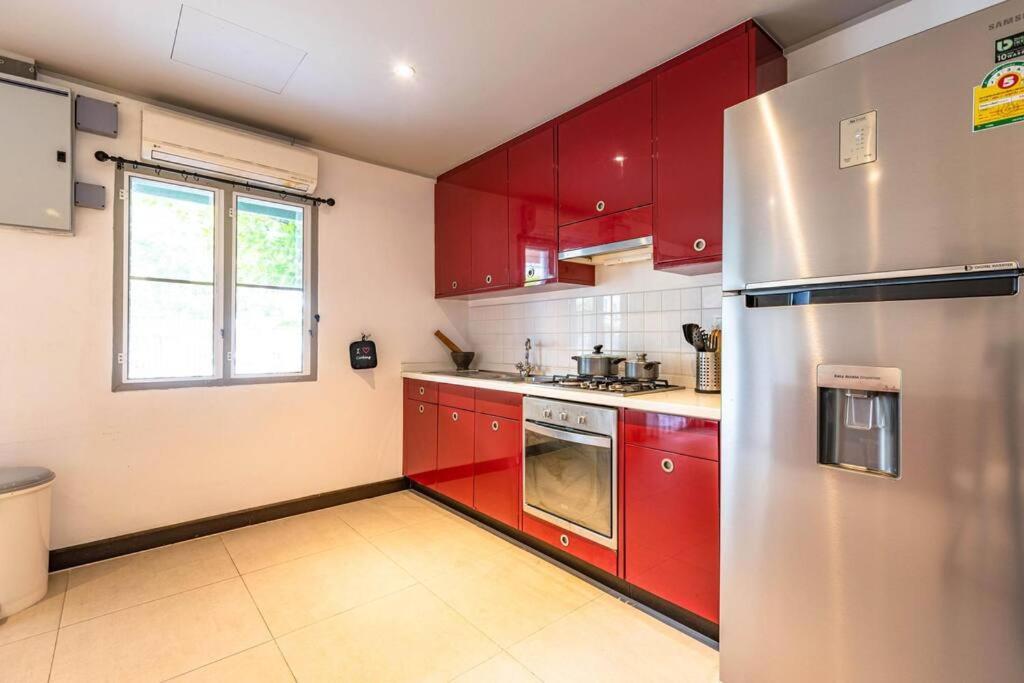 4 Bedroom Townhouse In Great Location! HHQ Eksteriør bilde