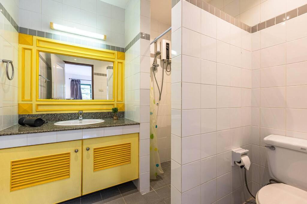 4 Bedroom Townhouse In Great Location! HHQ Eksteriør bilde